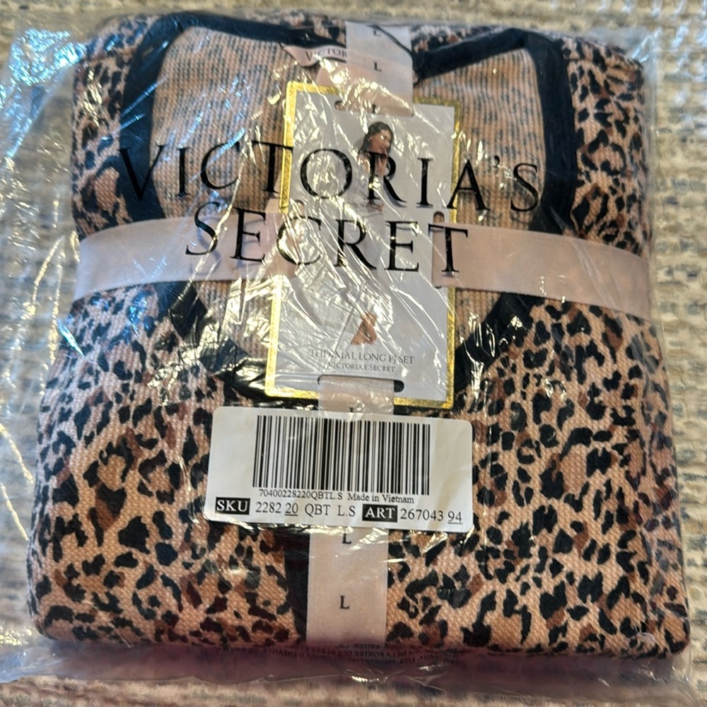 Victoria Secret leopard pajama size large